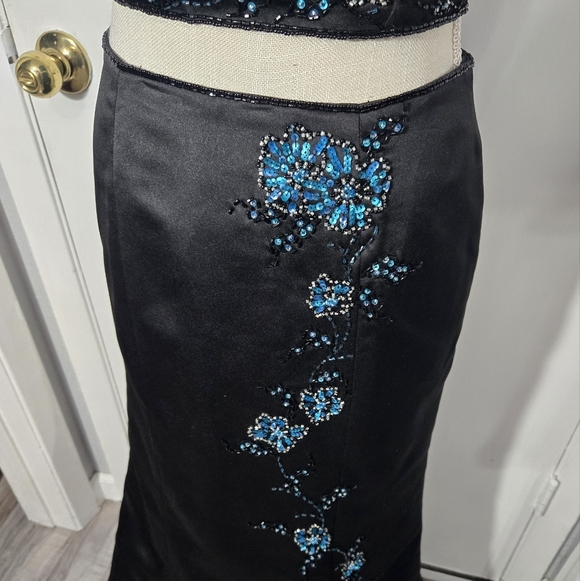Jovani 2 Piece Corset And Skirt Set Black Withe Beaded And Sequins Detail Sz 2 - Picture 6 of 16